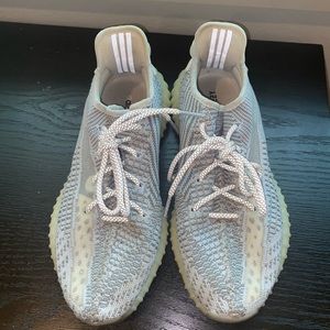 YEEZY- STATIC- men’s 9/wmns 9.5-10
